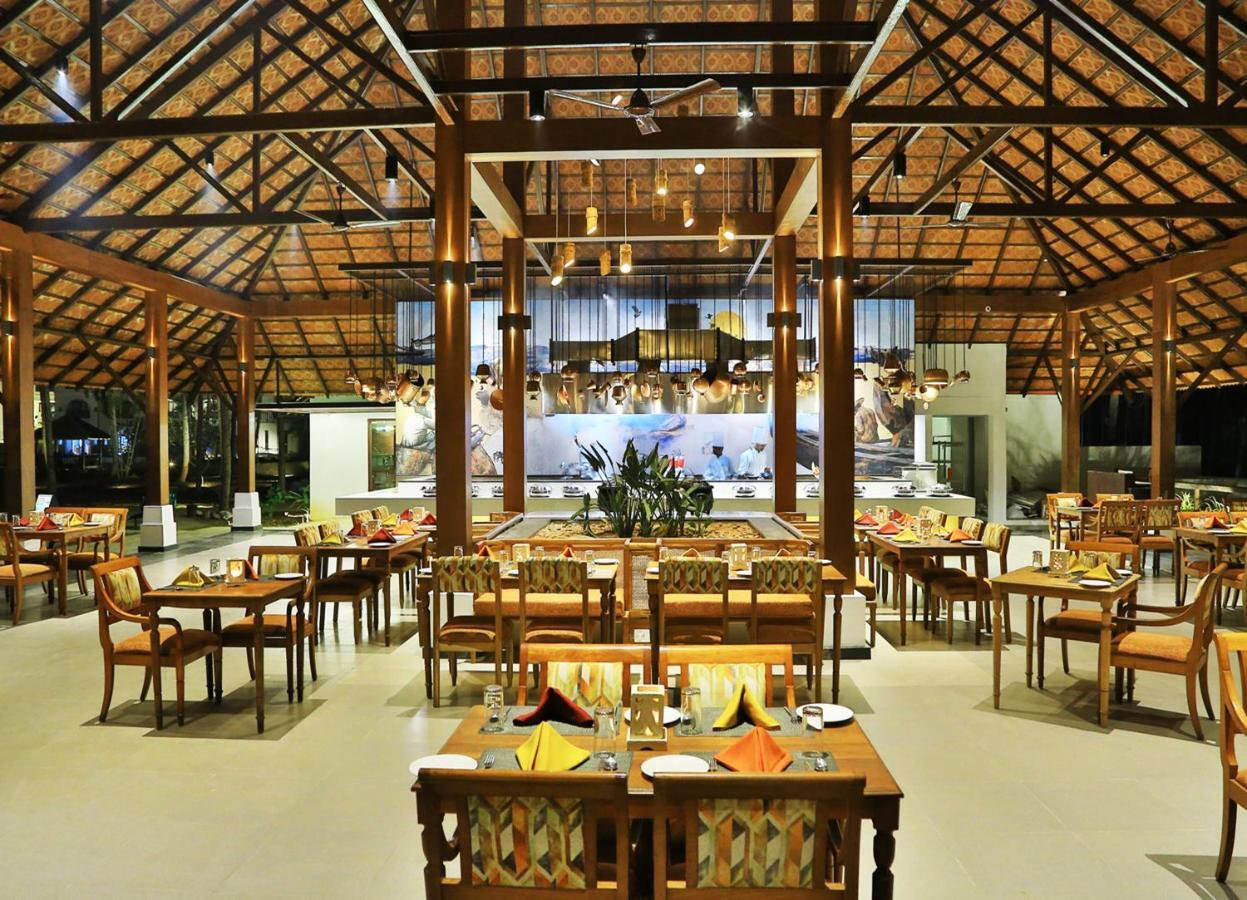 Estuary Sarovar Premiere Poovar Island Kültér fotó