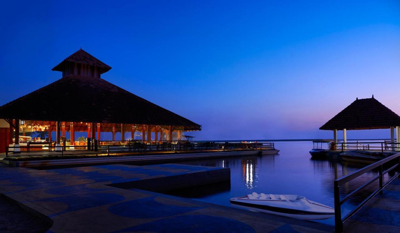 Estuary Sarovar Premiere Poovar Island Kültér fotó