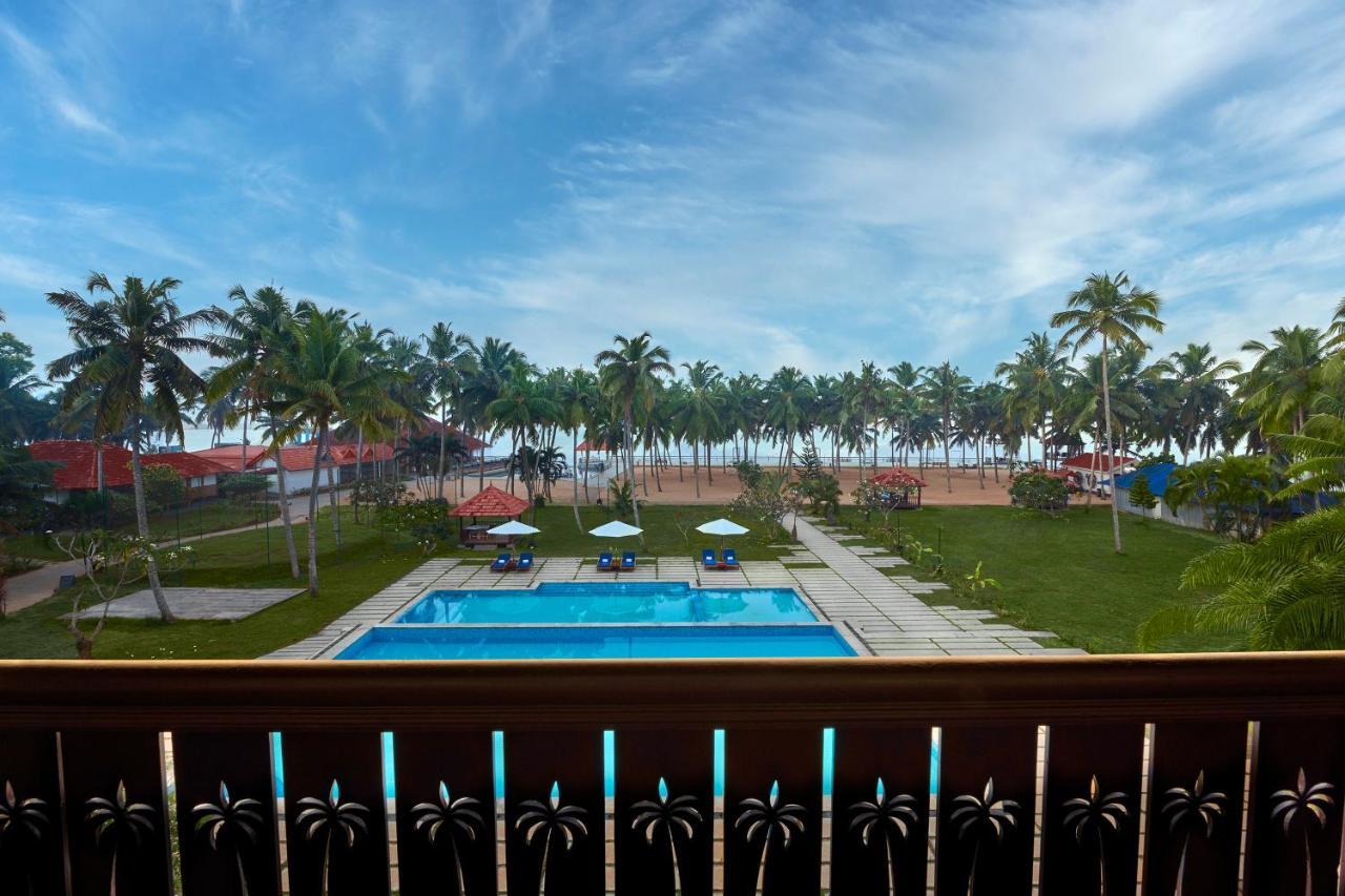 Estuary Sarovar Premiere Poovar Island Kültér fotó